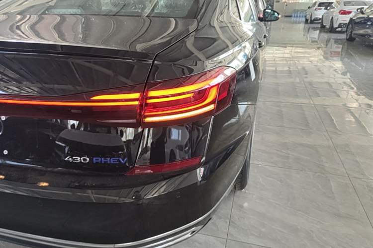 Used Volkswagen Passat New Energy 2025 430 PHEV Hybrid Business Edition Right Rear Taillight