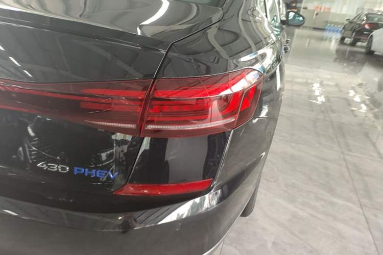 Used Volkswagen Passat New Energy 2025 430 PHEV Hybrid Business Edition Right Rear Taillight