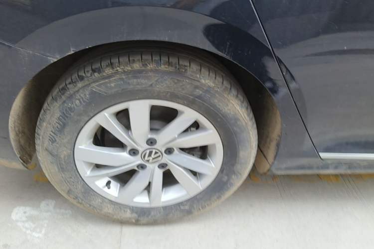 Used Volkswagen Passat New Energy 2025 430 PHEV Hybrid Business Edition Right Rear Wheel Hub