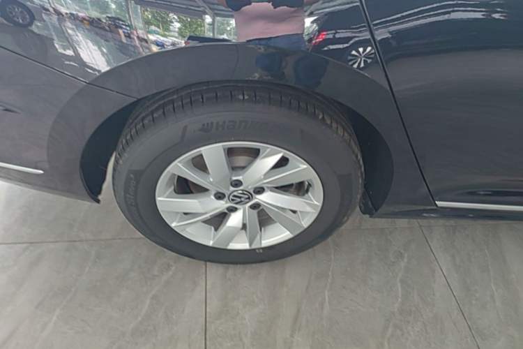 Used Volkswagen Passat New Energy 2025 430 PHEV Hybrid Business Edition Right Rear Wheel Hub