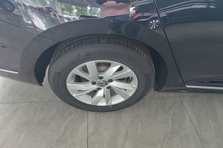 Used Volkswagen Passat New Energy 2025 430 PHEV Hybrid Business Edition Right Rear Wheel Hub
