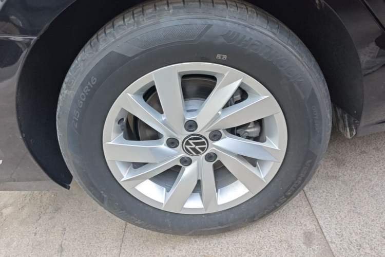 Used Volkswagen Passat New Energy 2025 430 PHEV Hybrid Business Edition Right Rear Wheel Hub