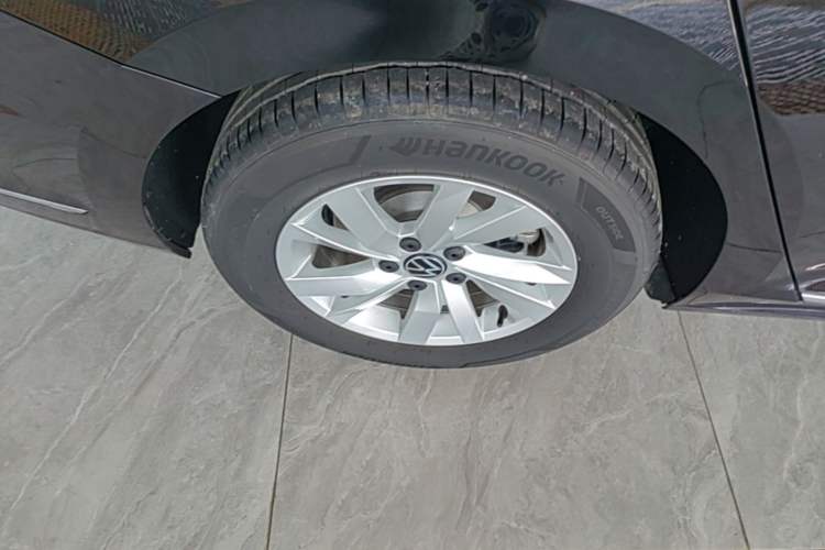 Used Volkswagen Passat New Energy 2025 430 PHEV Hybrid Business Edition Right Rear Wheel Hub