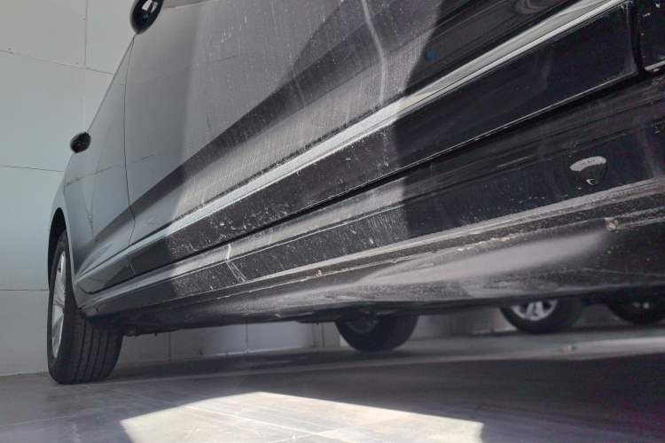 Used Volkswagen Passat New Energy 2025 430 PHEV Hybrid Business Edition Right Side Sill