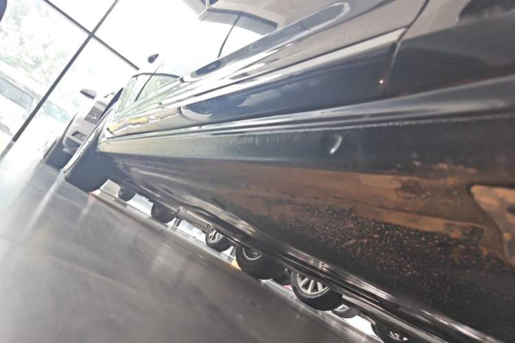 Used Volkswagen Passat New Energy 2025 430 PHEV Hybrid Business Edition Right Side Sill