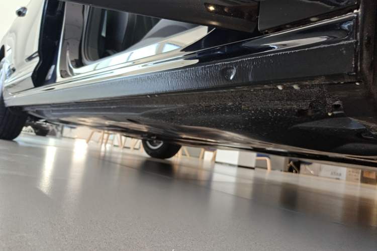 Used Volkswagen Passat New Energy 2025 430 PHEV Hybrid Business Edition Right Side Sill