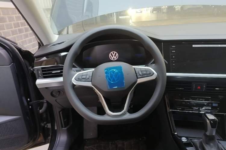Used Volkswagen Passat New Energy 2025 430 PHEV Hybrid Business Edition Steering Wheel