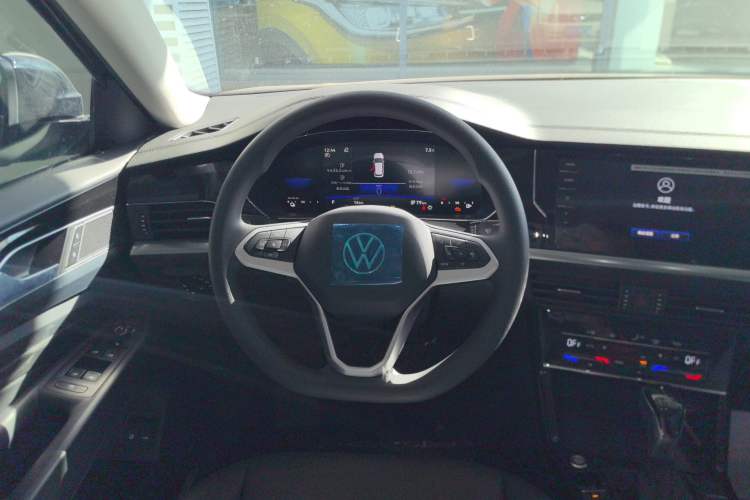 Used Volkswagen Passat New Energy 2025 430 PHEV Hybrid Business Edition Steering Wheel