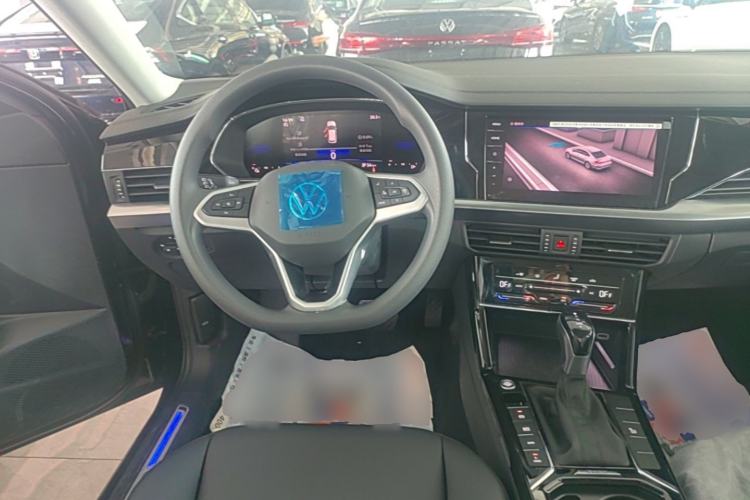 Used Volkswagen Passat New Energy 2025 430 PHEV Hybrid Business Edition Steering Wheel
