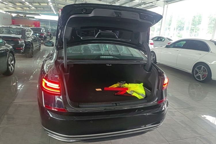 Used Volkswagen Passat New Energy 2025 430 PHEV Hybrid Business Edition Trunk