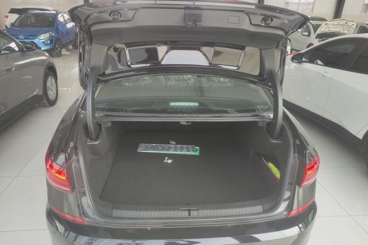 Used Volkswagen Passat New Energy 2025 430 PHEV Hybrid Business Edition Trunk