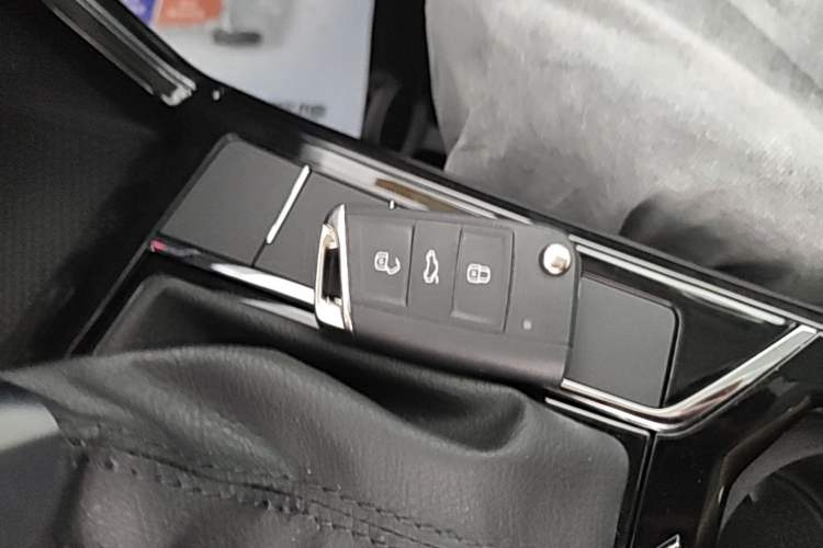 Used Volkswagen Passat New Energy 2025 430 PHEV Hybrid Business Edition Vehicle Key