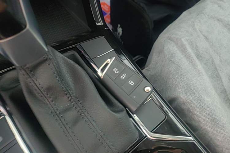 Used Volkswagen Passat New Energy 2025 430 PHEV Hybrid Business Edition Vehicle Key
