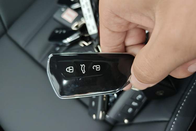 Used Volkswagen Passat New Energy 2025 430 PHEV Hybrid Business Edition Vehicle Key