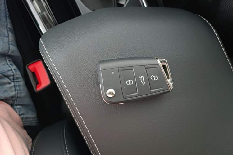 Used Volkswagen Passat New Energy 2025 430 PHEV Hybrid Business Edition Vehicle Key