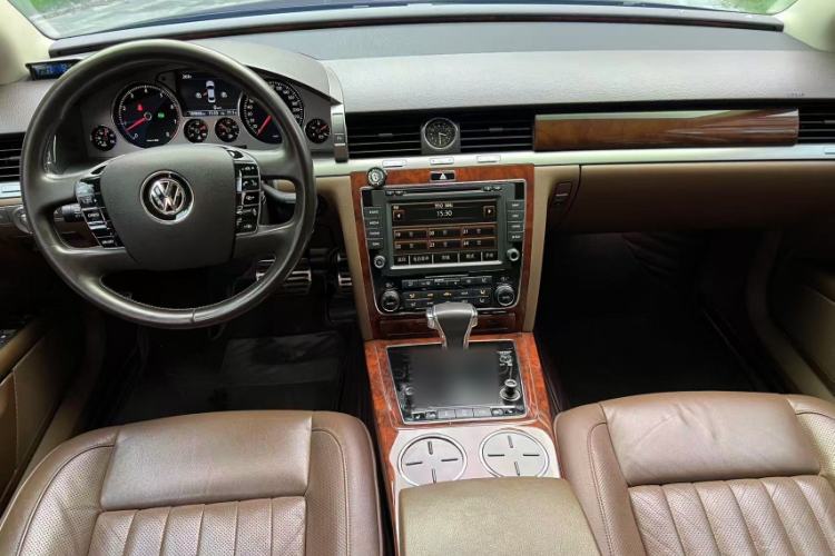 Used Volkswagen Phaeton 2014 3.0L Business Model Interior 1