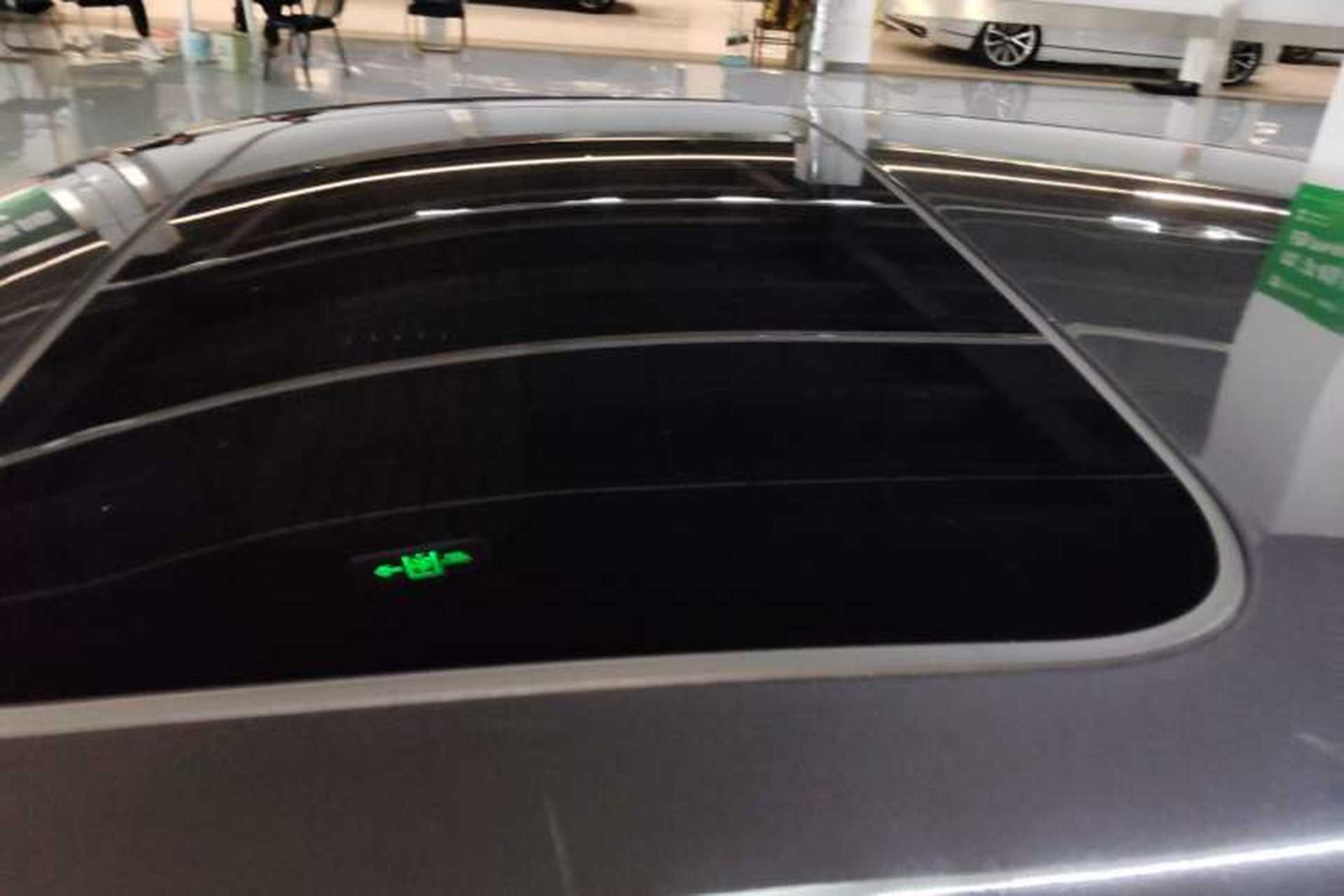 Used Volkswagen Phaeton 2014 3.0L Business Model Roof