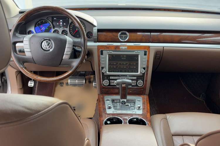 Used Volkswagen Phaeton 2012 3.0L Executive Version Interior 3