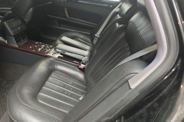 Used Volkswagen Phaeton 2006 4.2L V8 4-Seater Luxury Edition Left Rear Seat