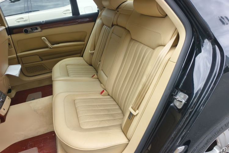 Used Volkswagen Phaeton 2009 3.6L V6 5-Seater Extended Comfort Version Left Rear Seat