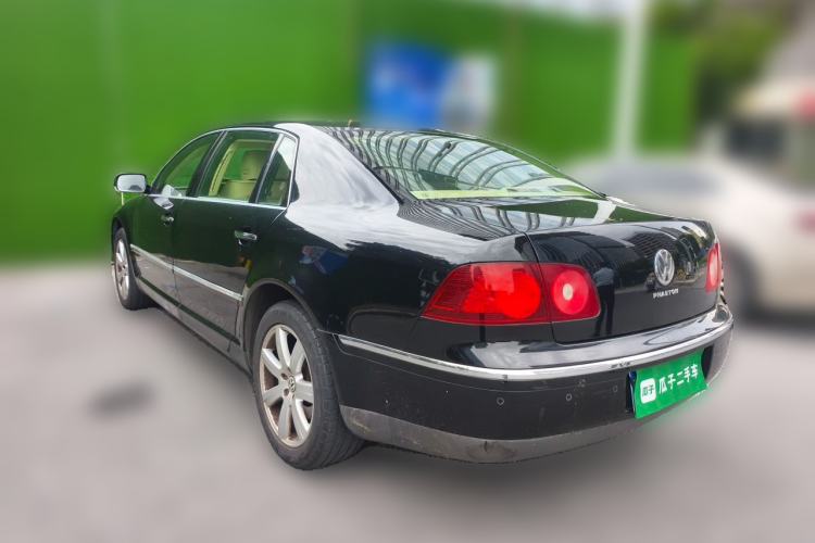 Used Volkswagen Phaeton 2009 3.6L V6 5-Seater Extended Comfort Version Rear Left 45 Deg