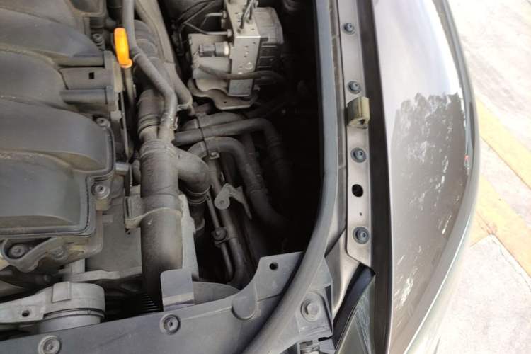 Used Volkswagen Phaeton 2009 3.6L V6 5-Seater Extended Top-Grade Version Engine Bay Left