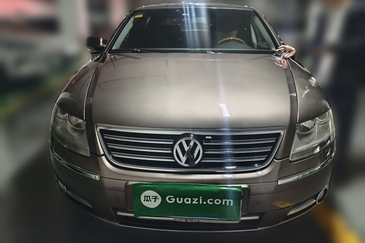Used Volkswagen Phaeton 2009 3.6L V6 5-Seater Extended Comfort Version Front