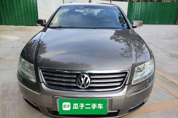 Used Volkswagen Phaeton 2009 3.6L V6 5-Seater Extended Top-Grade Version Front
