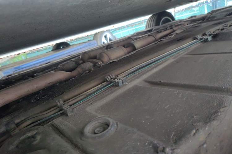 Used Volkswagen Phaeton 2011 3.6L V6 5-Seater Extended Business Edition Chassis Front Right