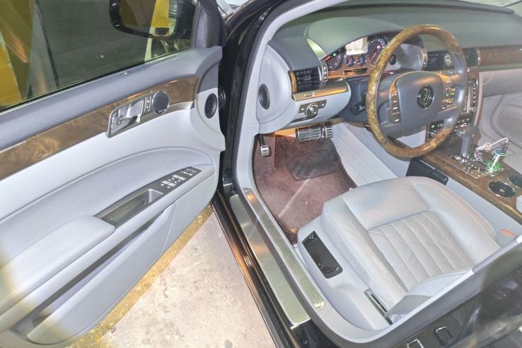Used Volkswagen Phaeton 2011 3.6L V6 5-Seater Extended Business Edition Driver Seat