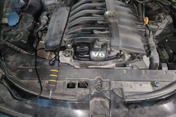 Used Volkswagen Phaeton 2011 3.6L V6 5-Seater Extended Business Edition Engine Bay
