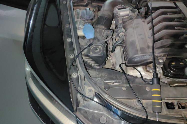 Used Volkswagen Phaeton 2011 3.6L V6 5-Seater Extended Business Edition Engine Bay Right