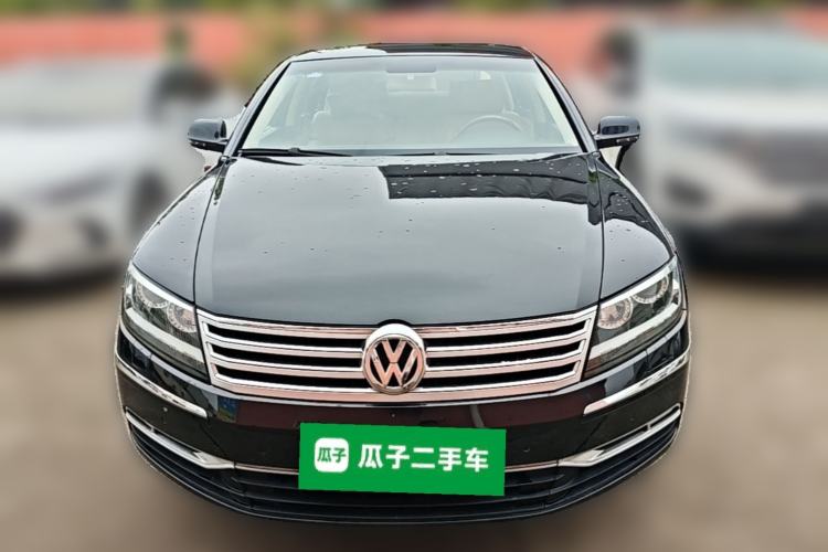 Used Volkswagen Phaeton 2011 3.6L V6 5-Seater Extended Comfort Version Front