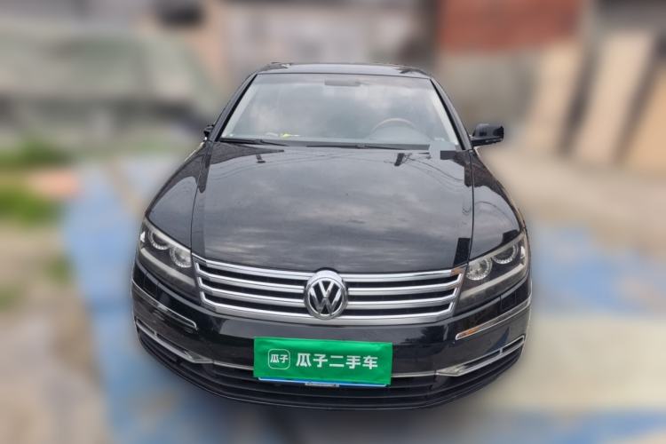 Used Volkswagen Phaeton 2011 3.6L V6 5-Seater Extended Comfort Version Front