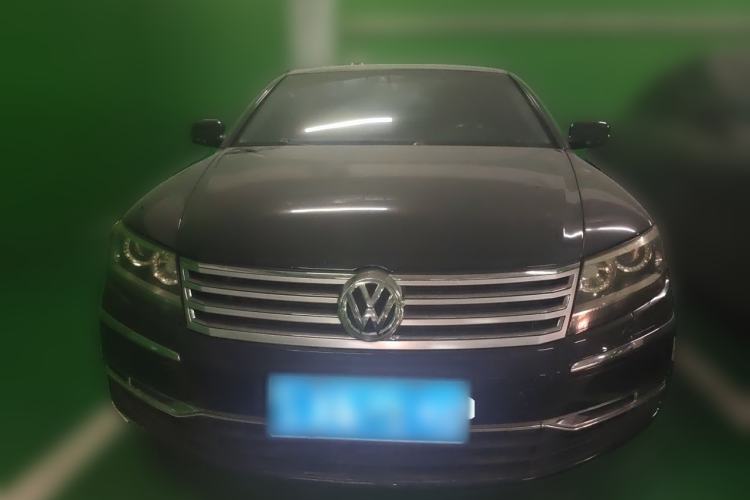 Used Volkswagen Phaeton 2011 4.2L V8 4-seat Extended-Range Individual Edition Front