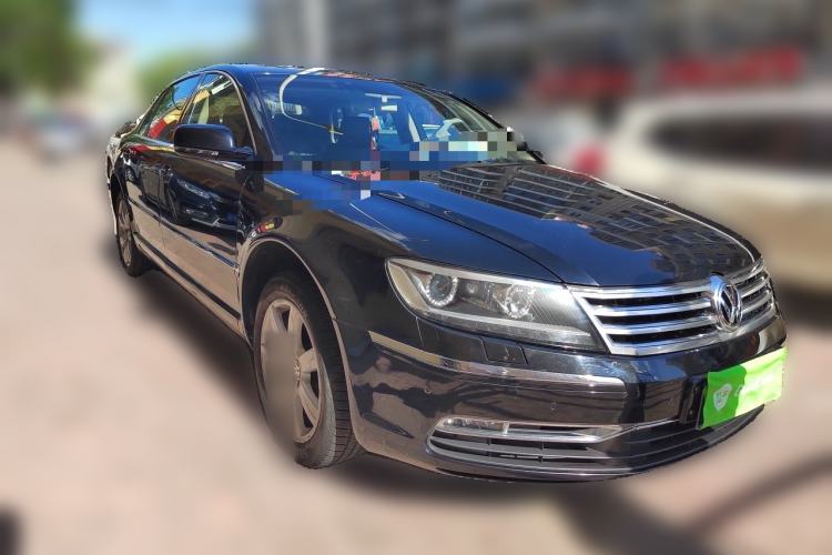 Used Volkswagen Phaeton 2011 3.6L V6 5-Seater Extended Comfort Version Front Right 45 Deg