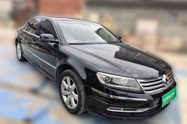 Used Volkswagen Phaeton 2011 3.6L V6 5-Seater Extended Comfort Version Front Right 45 Deg