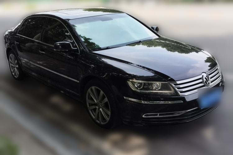 Used Volkswagen Phaeton 2011 3.6L V6 4-Seater Extended-Length Individual Edition Front Right 45 Deg
