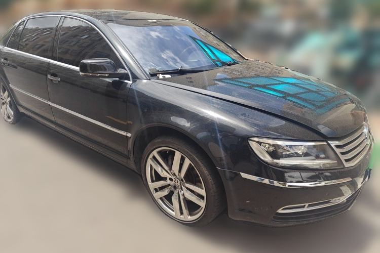 Used Volkswagen Phaeton 2011 4.2L V8 4-seat Extended-Range Individual Edition Front Right 45 Deg