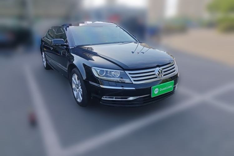 Used Volkswagen Phaeton 2011 3.6L V6 5-Seater Extended Comfort Version Front Right 45 Deg