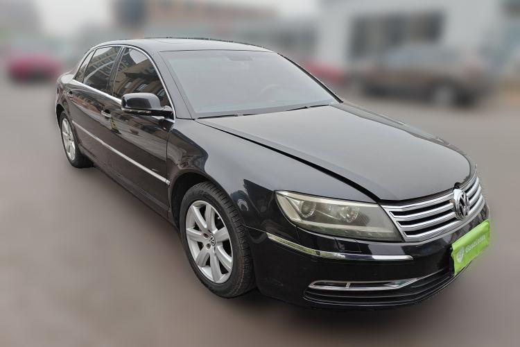 Used Volkswagen Phaeton 2011 3.6L V6 5-Seater Extended Comfort Version Front Right 45 Deg
