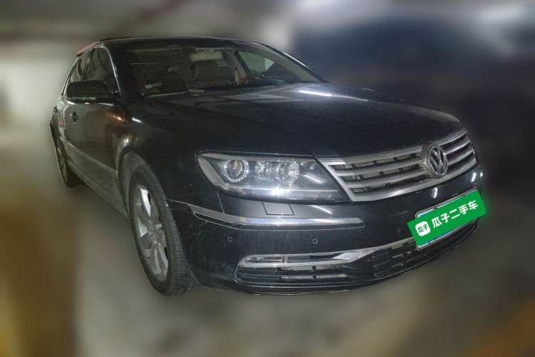 Used Volkswagen Phaeton 2011 3.6L V6 5-Seater Extended-Length Individual Edition Front Right 45 Deg