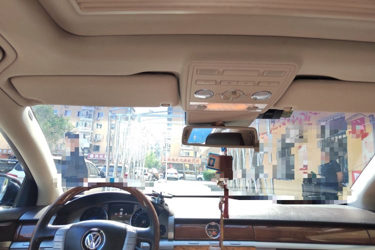 Used Volkswagen Phaeton 2011 3.6L V6 5-Seater Extended Comfort Version Headliner