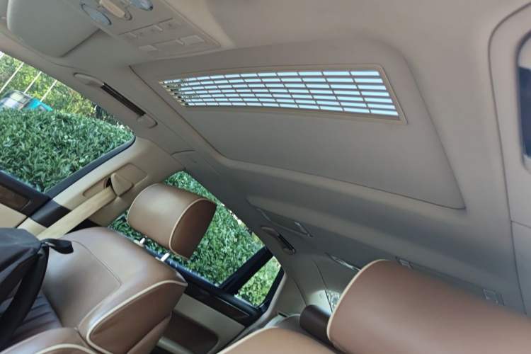 Used Volkswagen Phaeton  Headliner