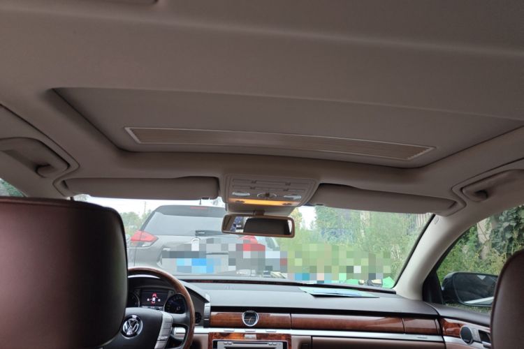 Used Volkswagen Phaeton 2011 3.6L V6 5-Seater Extended Comfort Version Headliner