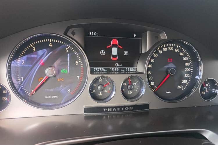 Used Volkswagen Phaeton 2011 3.6L V6 5-Seater Extended Comfort Version Instrument Cluster