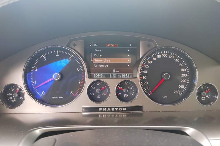 Used Volkswagen Phaeton 2011 3.6L V6 4-Seater Extended-Length Individual Edition Instrument Cluster
