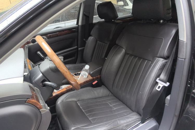 Used Volkswagen Phaeton 2011 3.6L V6 5-Seater Extended Comfort Version Left Front Seat