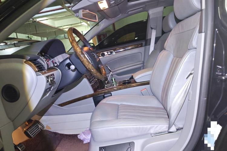 Used Volkswagen Phaeton 2011 3.6L V6 5-Seater Extended Business Edition Left Front Seat