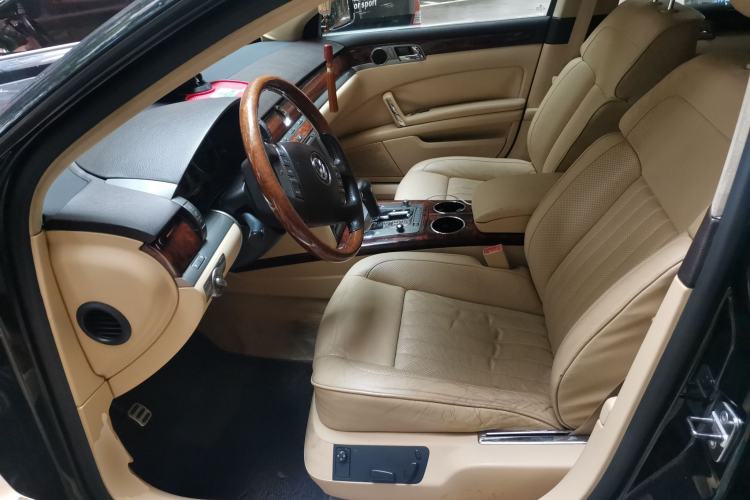 Used Volkswagen Phaeton 2011 3.6L V6 5-Seater Extended Comfort Version Left Front Seat